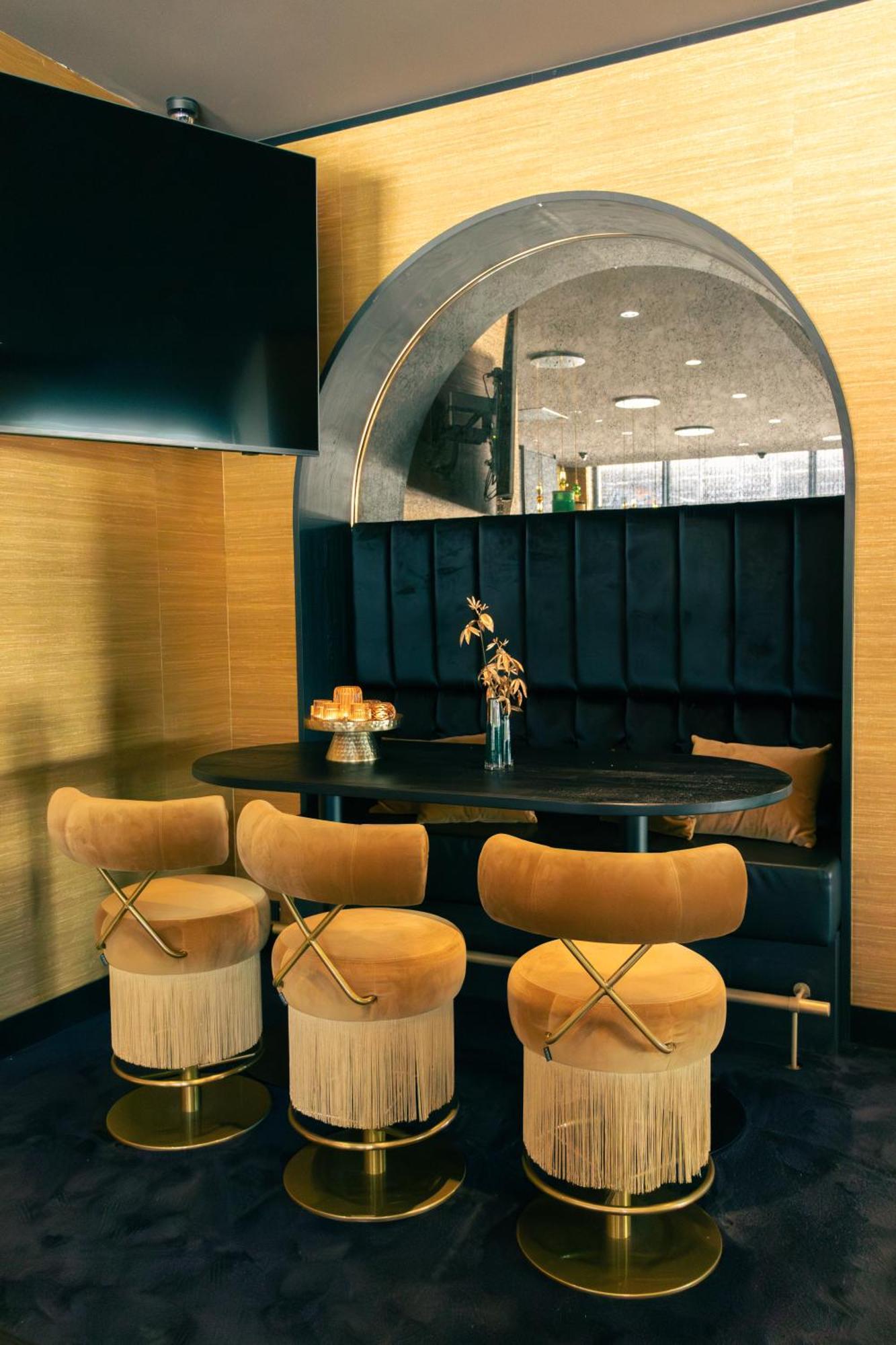 Van Der Valk Hotel Houten Utrecht Екстериор снимка