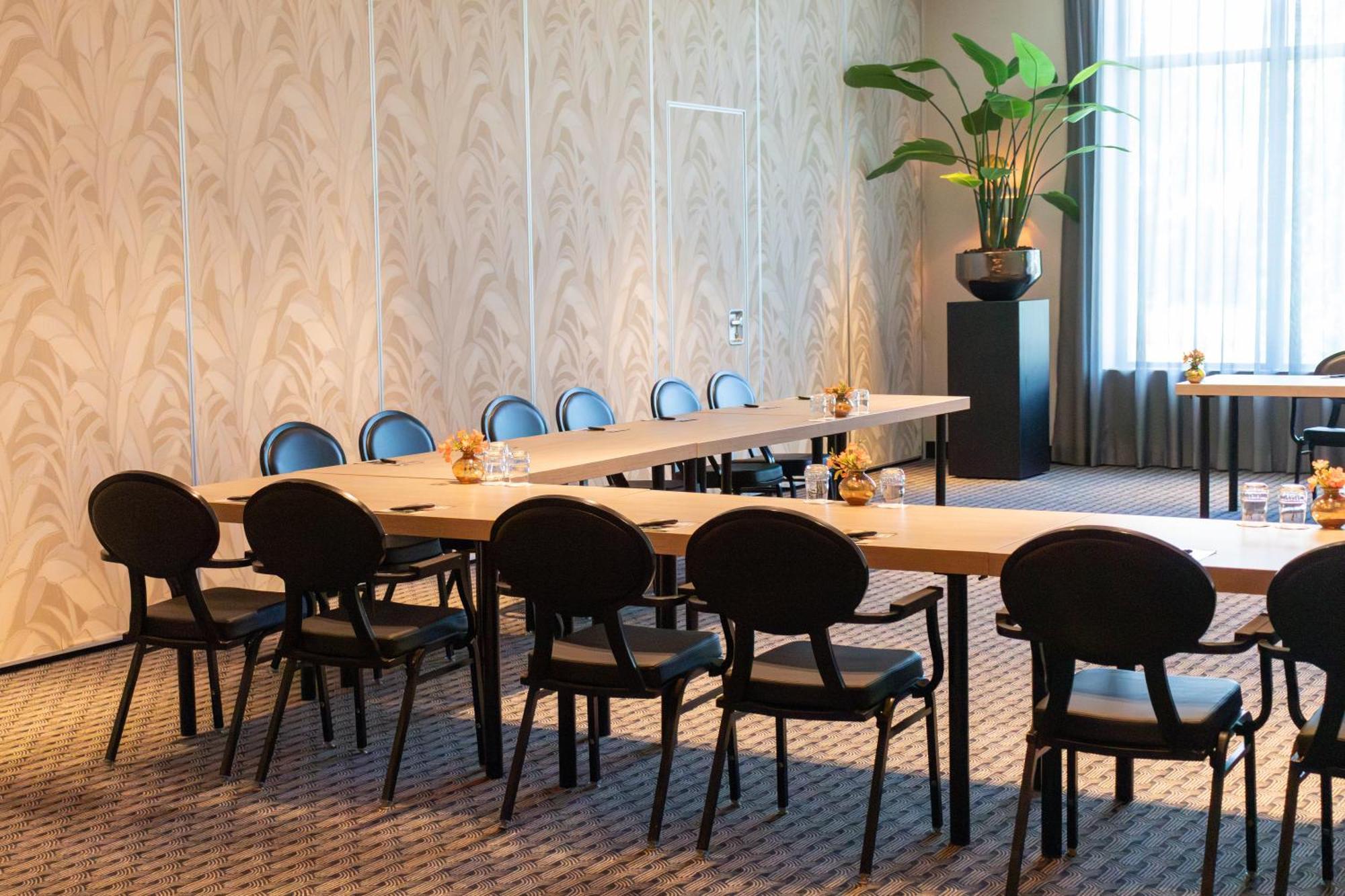 Van Der Valk Hotel Houten Utrecht Екстериор снимка